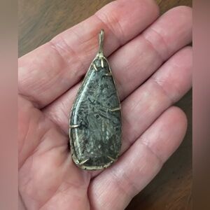 PRETTY! LABRADORITE GEMSTONE WIRE CAGE WRAPPED 2” PENDANT - UNIQUE!